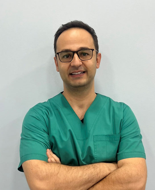 Οδοντικά Εμφυτέυματα και Οδοντιατρική Αισθητική απο τον Dr. Μάριο Μαξακούλη